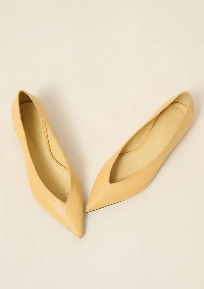 DOF Studios Claudia Warm Butter