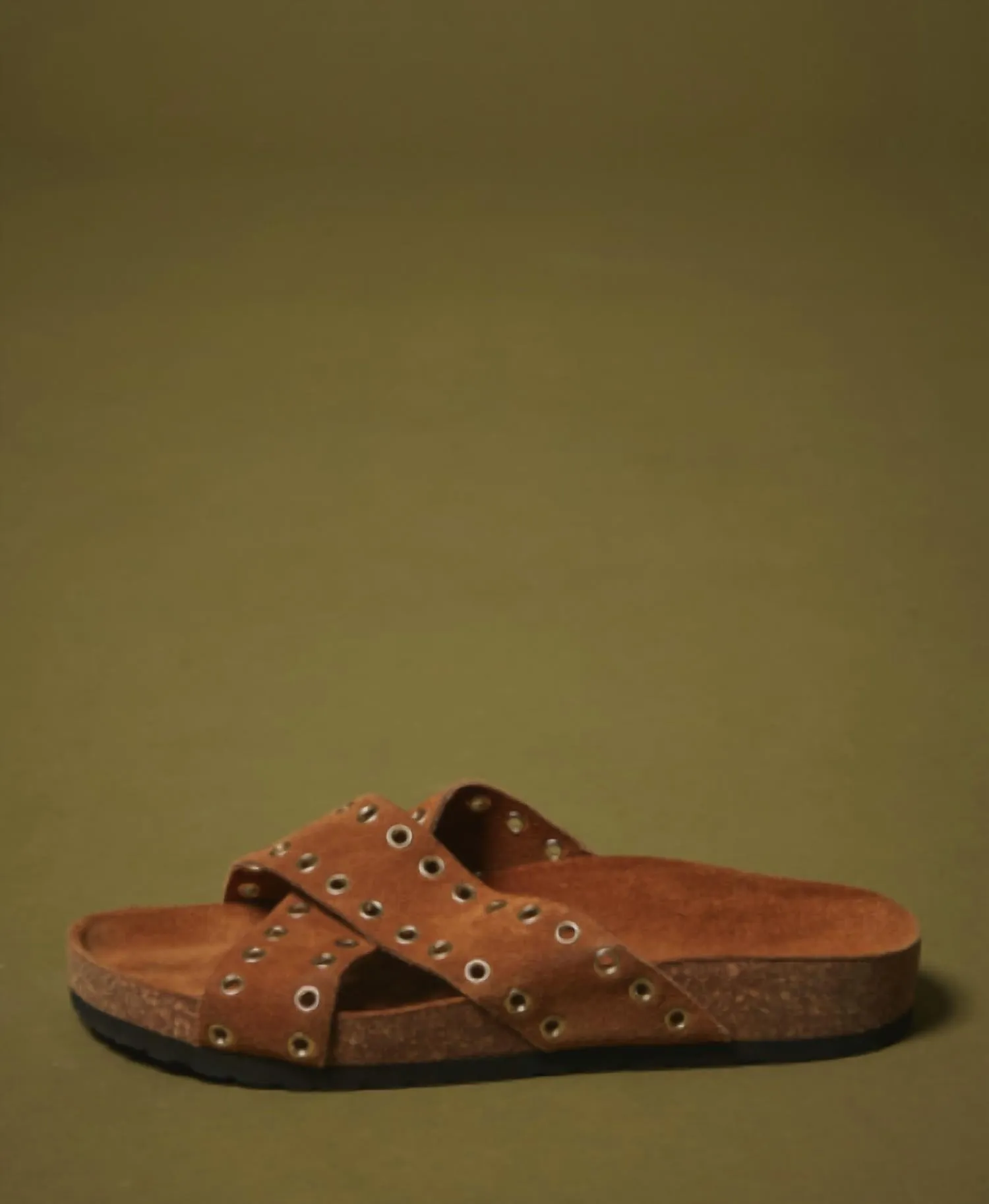 Edna Eyelet Sandal In Camel Suede