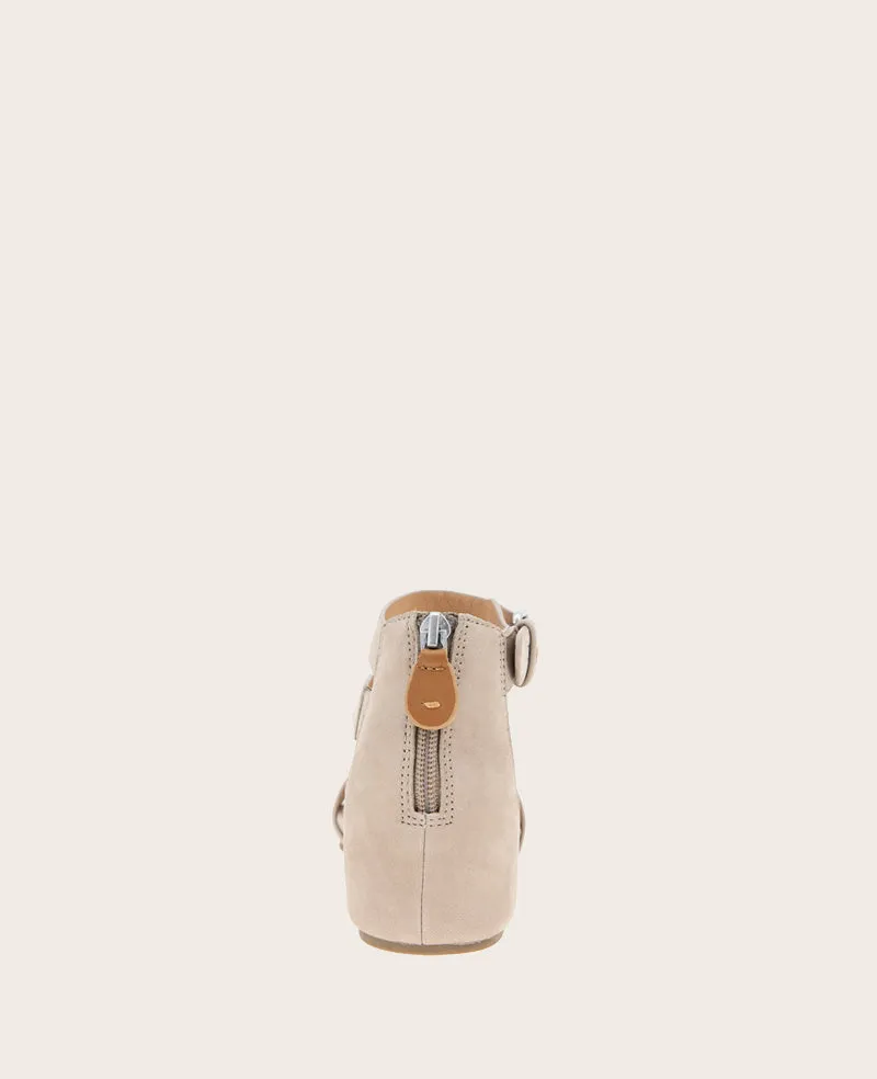 GENTLE SOULS - Gwen Nubuck Wedge Sandal
