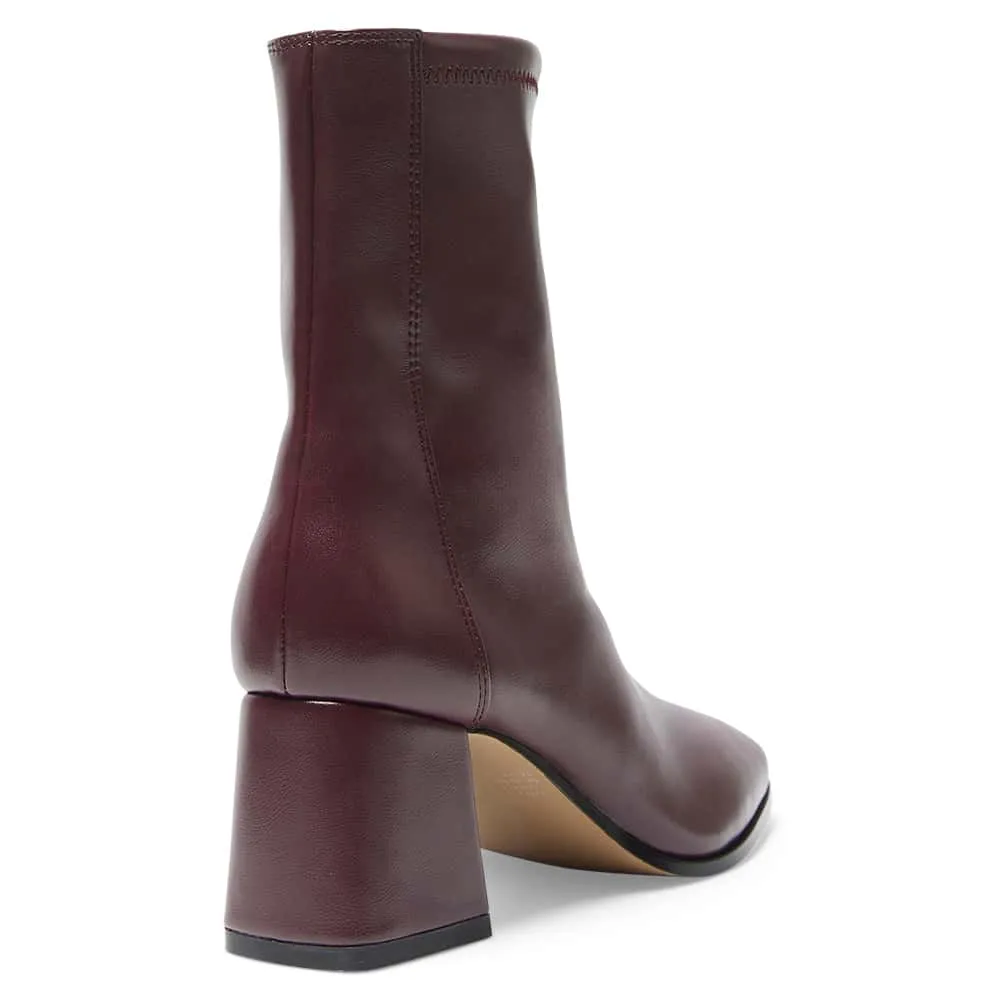 Hampton Boot in Wine