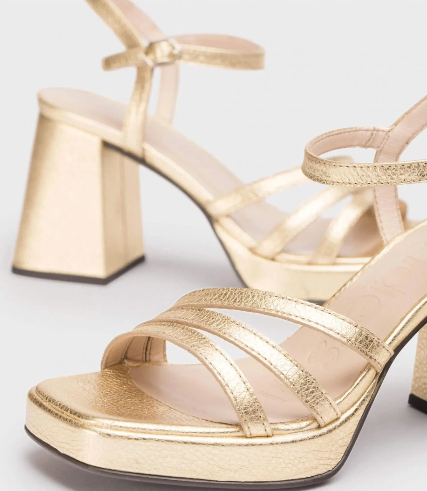 Platinum Love Sandal In Metallic