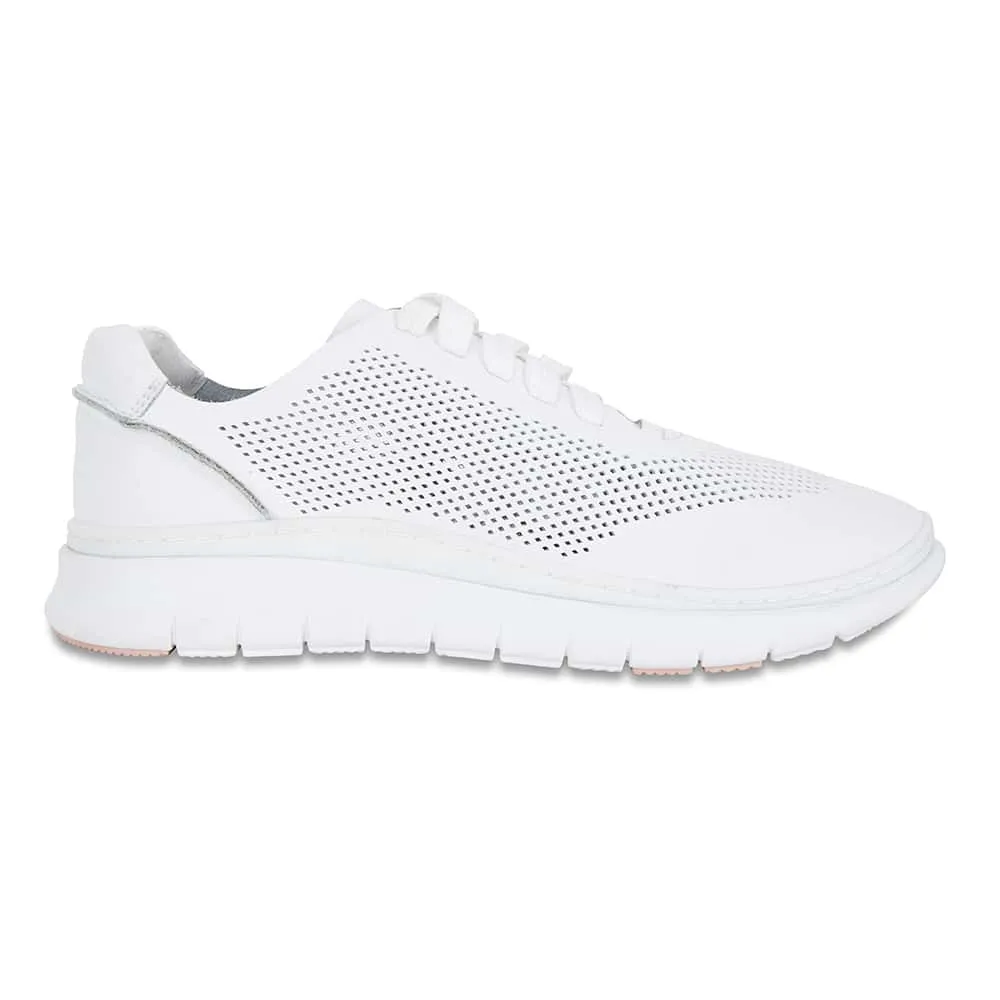Ratio Sneaker in White Leather
