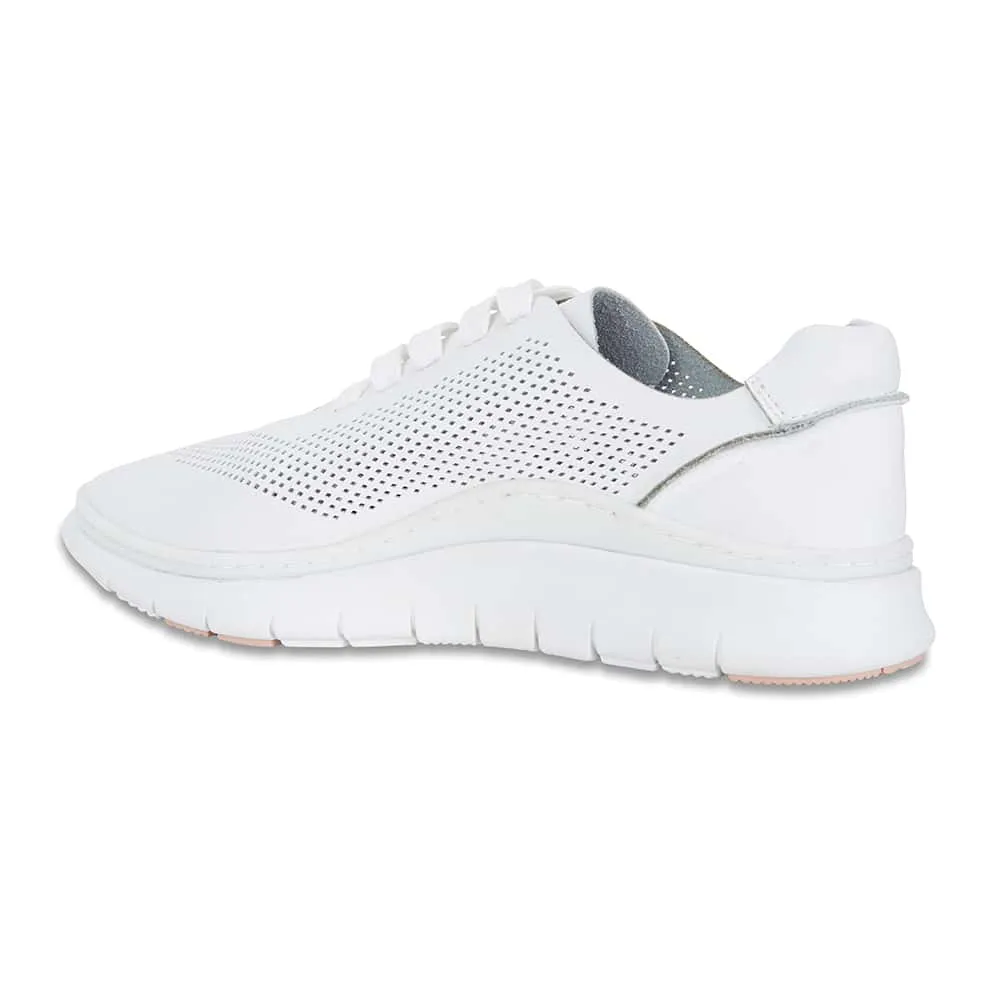 Ratio Sneaker in White Leather