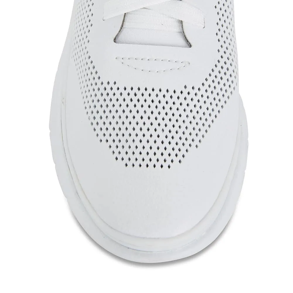 Ratio Sneaker in White Leather