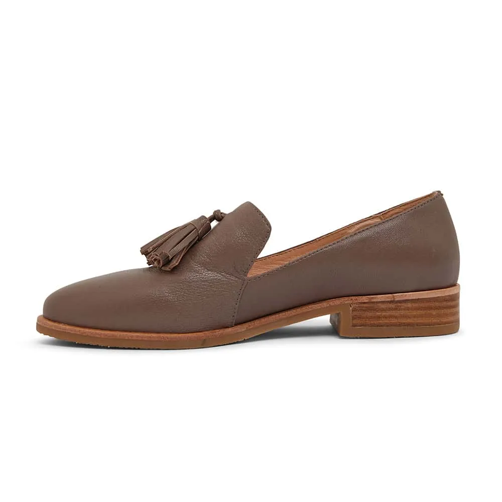 Salvador Loafer in Taupe Leather