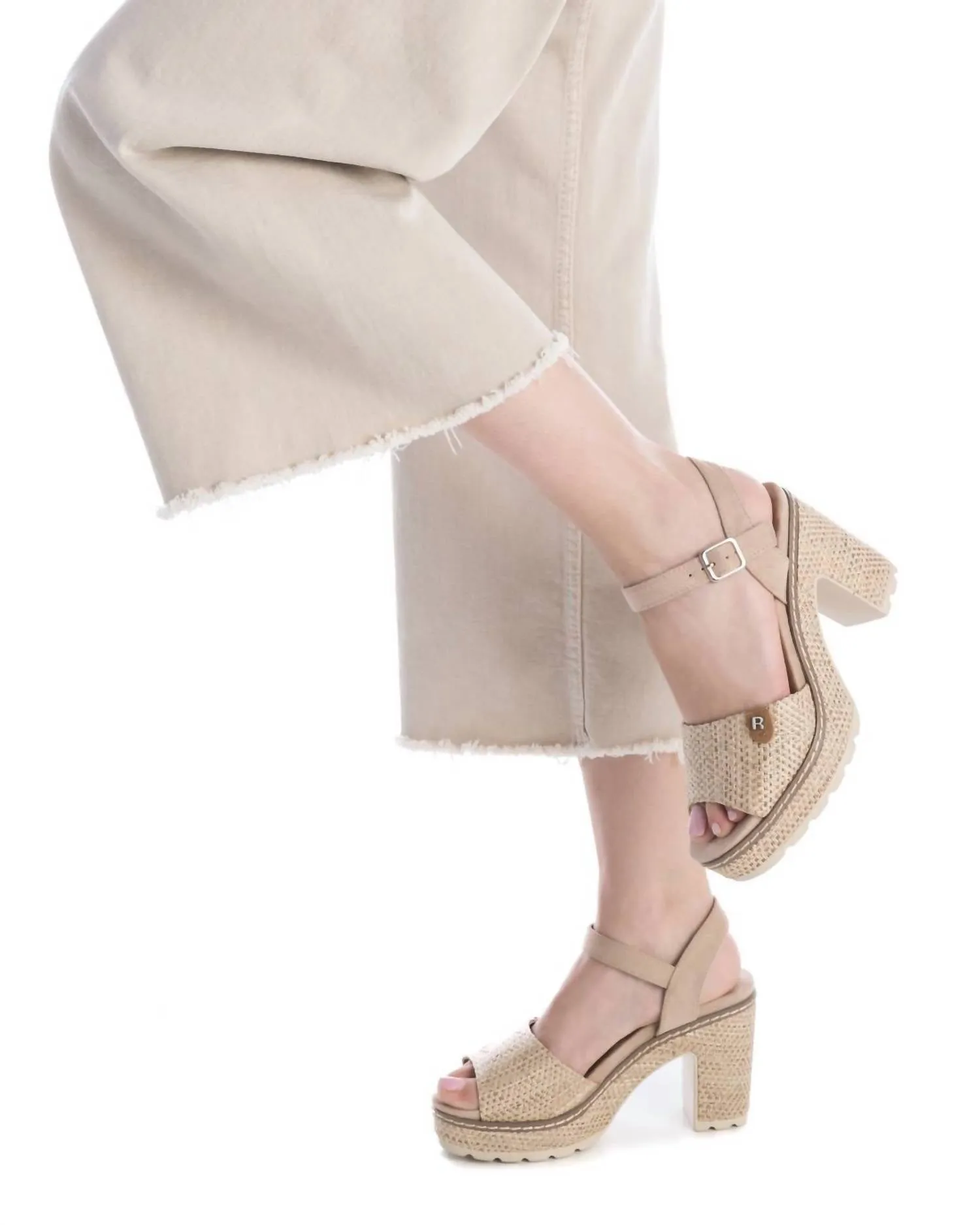 Women's Heeled Sandals In Taupe