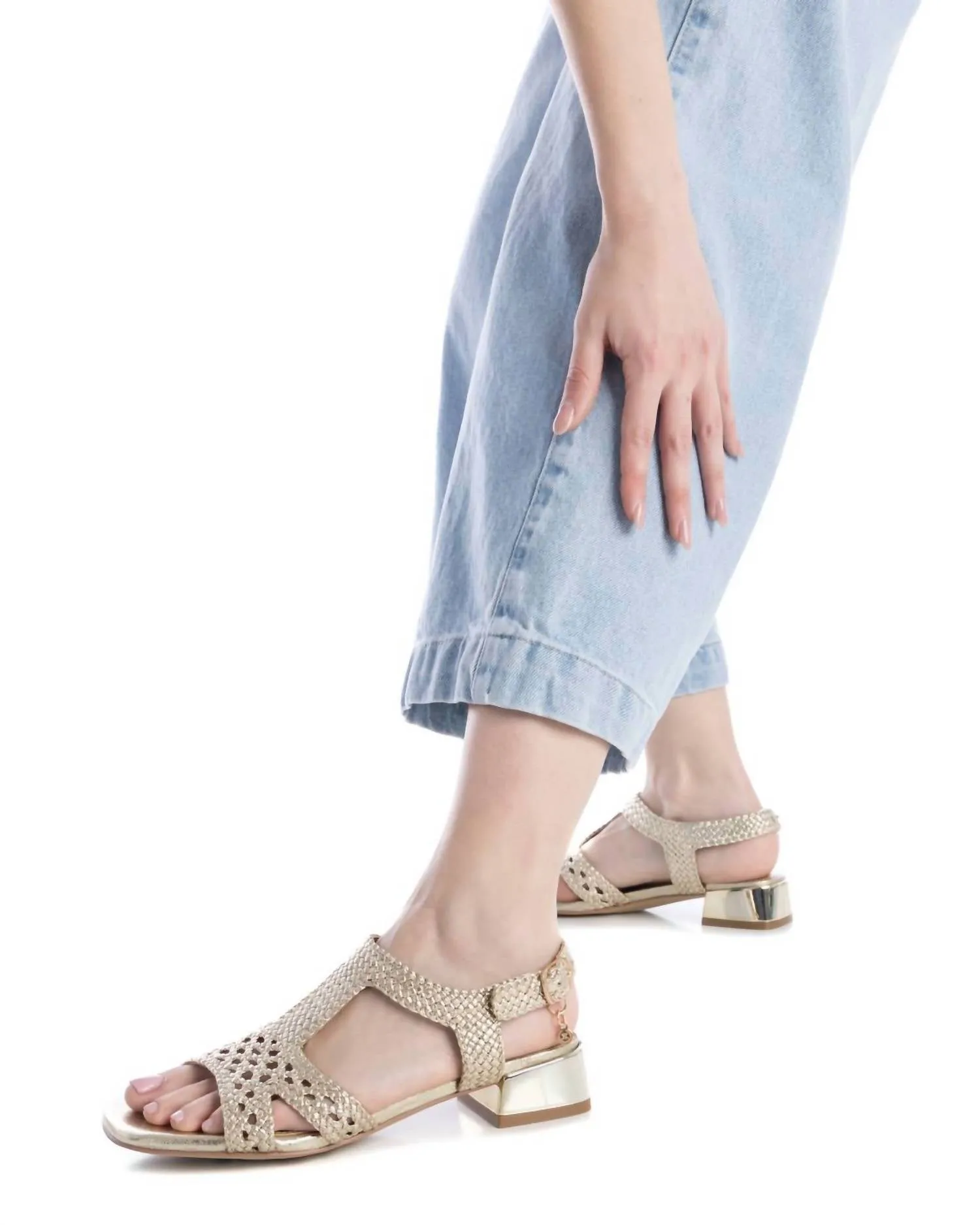 Women's Low Wedge Sandals In Gold