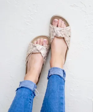 Women's Matte Sandals In Gold Leopard