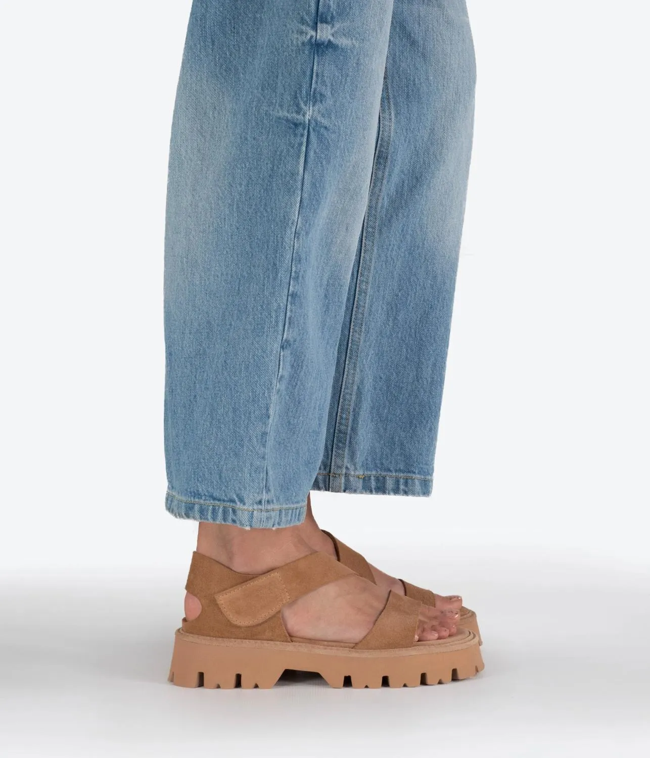 Women's Suton Sandals In Suntan Castoro